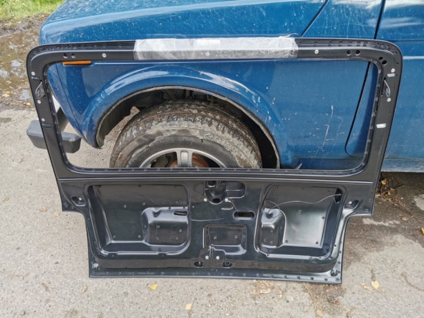 Дверь задняя пластиковая для B@3 21213, 21214 "L@DA 4x4" купить недорого с доставкой в Иваново