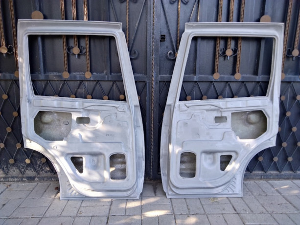 Комплект задних стеклопластиковых дверей для B@3 2123 "Chevrolet Niv@" купить недорого с доставкой в Иваново